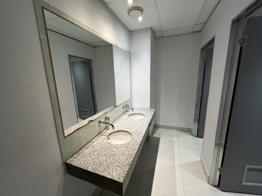 To Let commercial Property for Rent in Bo Oakdale Western Cape